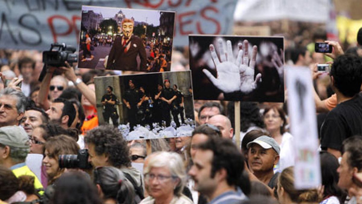 Multitudinaria marcha pacífica en Barcelona