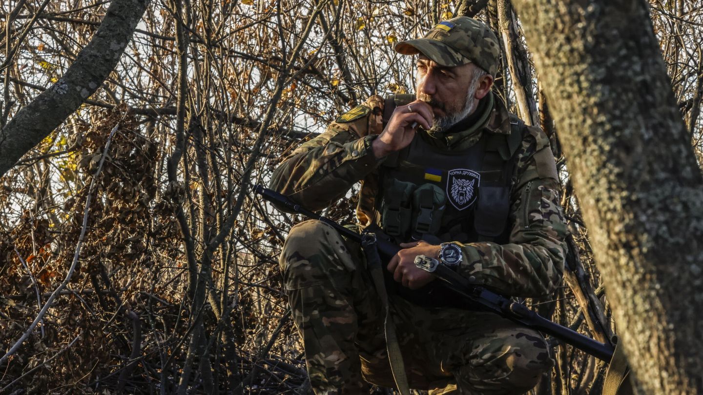Un soldado ucraniano en la zona de Jersón. (Reuters)