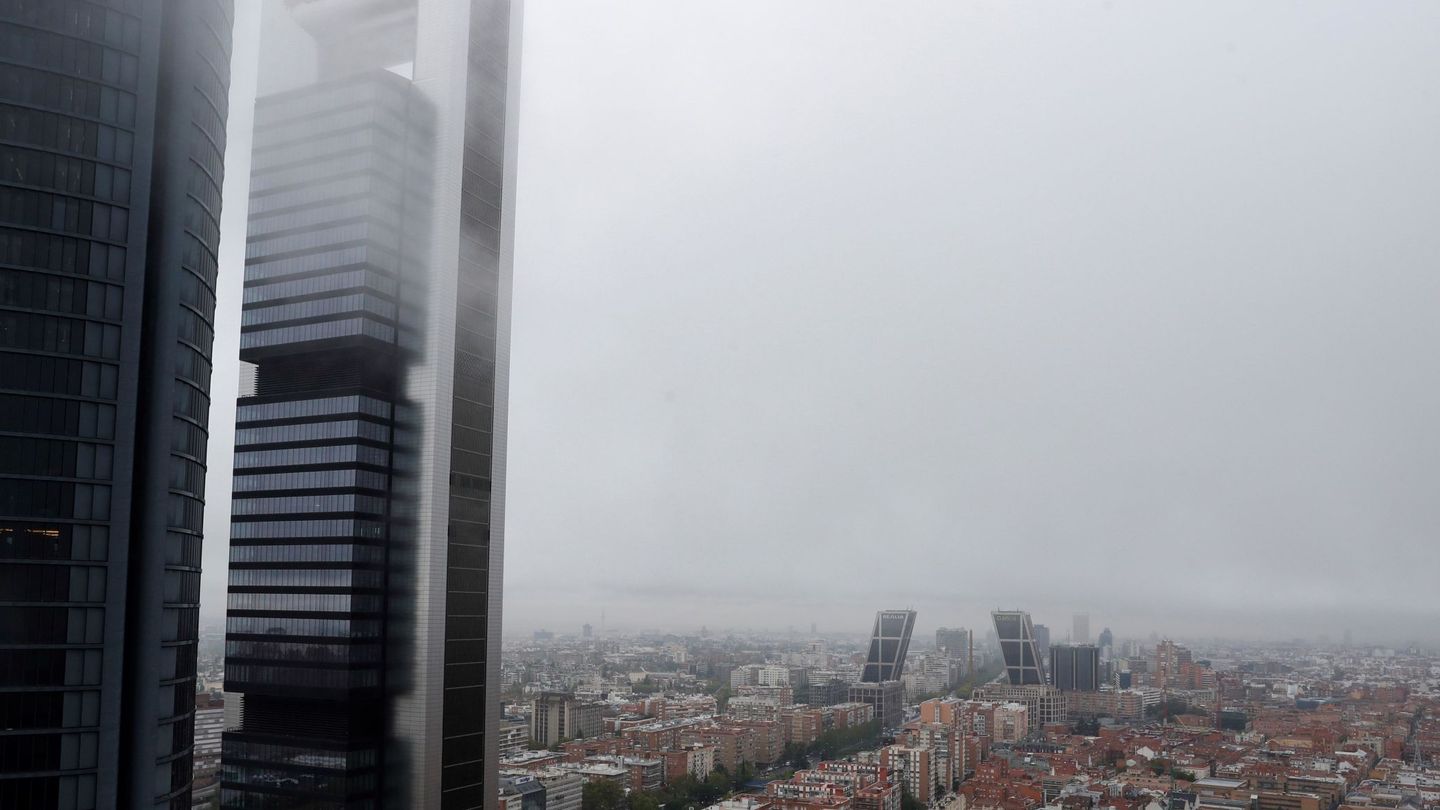 Vista de Madrid desde las obras de la Torre Caleido. (EFE)