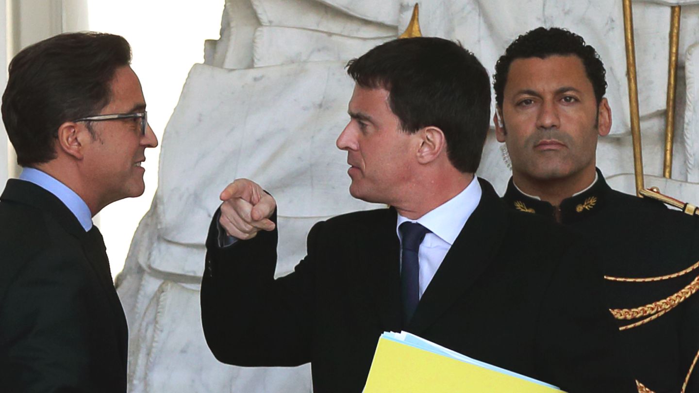 Manuel Valls y Aquilino Morelle. (Reuters)