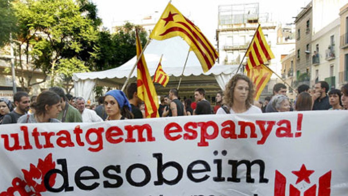 El catalán pierde su supremacía sobre el castellano en la Administración