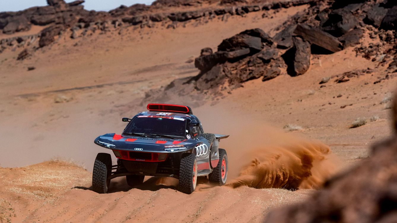 Foto: Etapa 11 del Rally Dakar 2024: cómo va Carlos Sainz y clasificación general, en directo (EFE/Aaron Wishart)