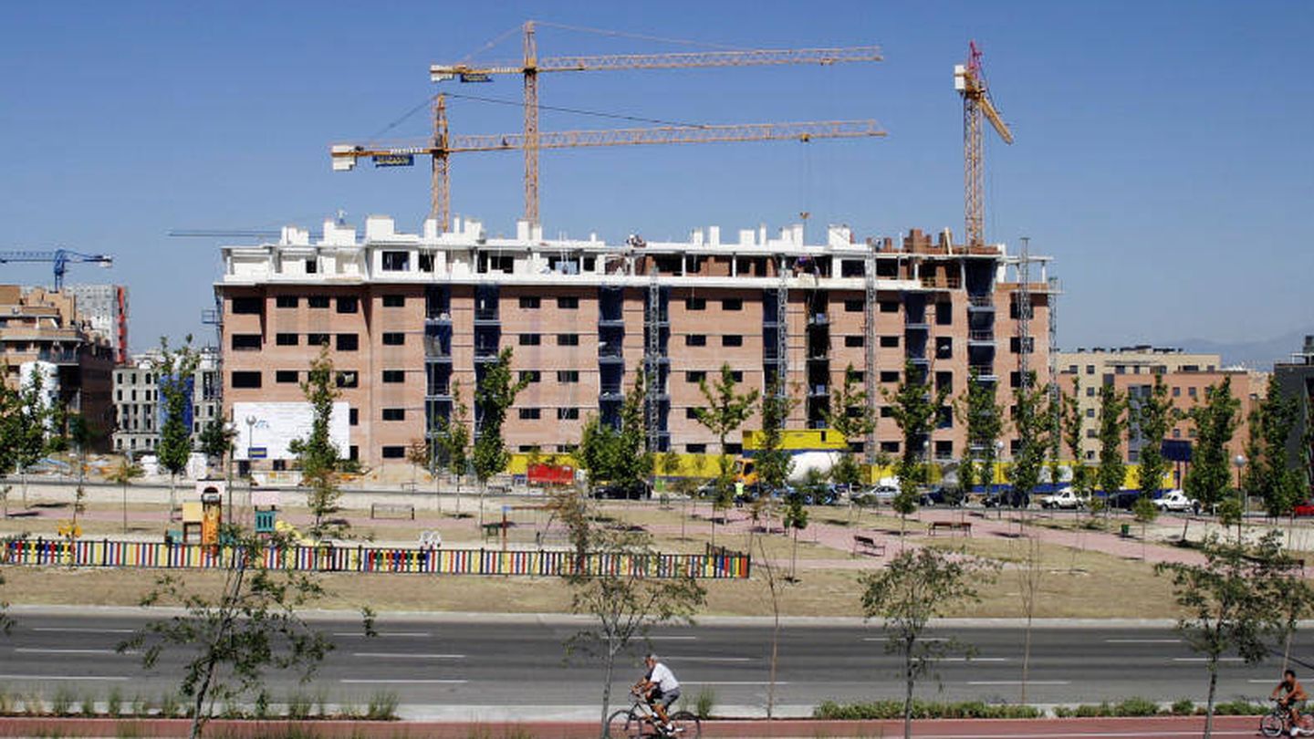 Un bloque en construcción al sur de Madrid. (Reuters).