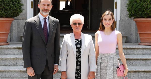 Foto: Los Reyes junto a la princesa Muna de Jordania. (Casa Real)