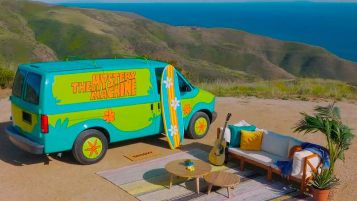 Airbnb oferta tres noches en la furgoneta de 'Scooby Doo' y se agotan "en minutos"