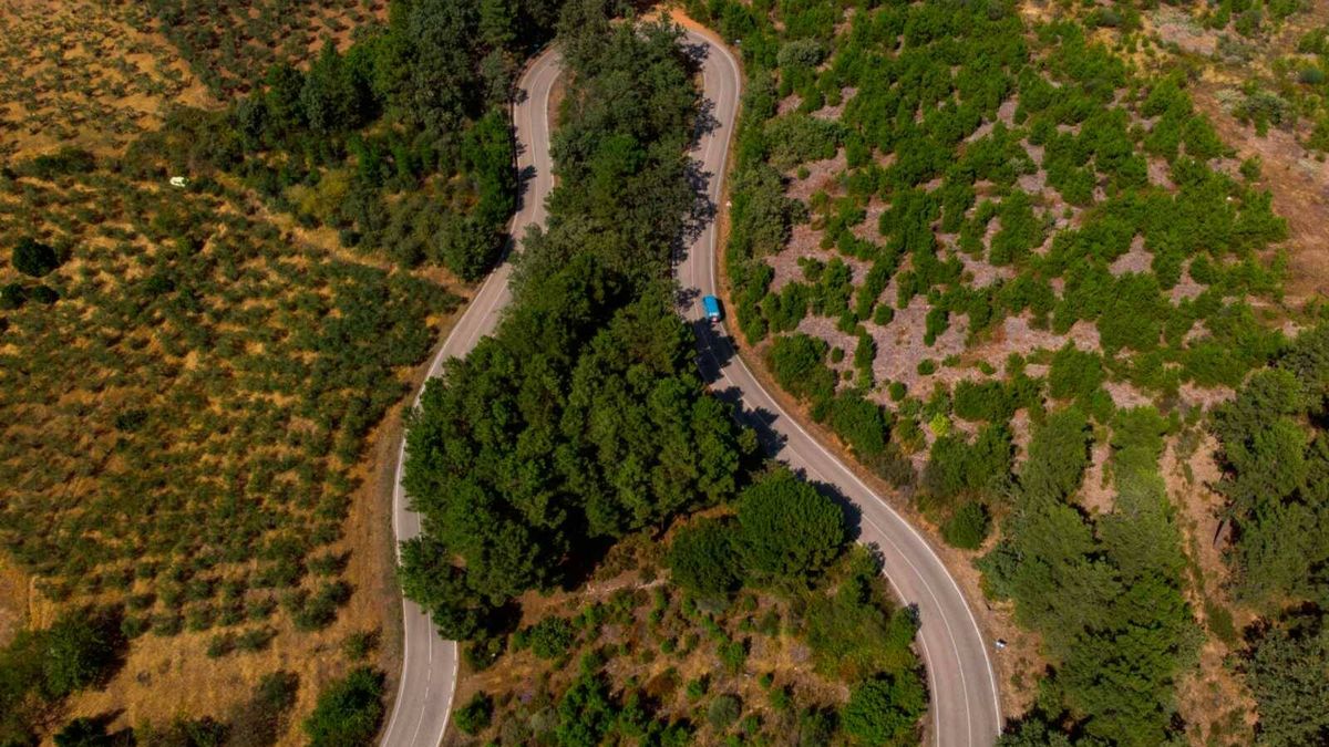 Doce rutas y 11 carreteras paisajísticas para conocer Extremadura en coche
