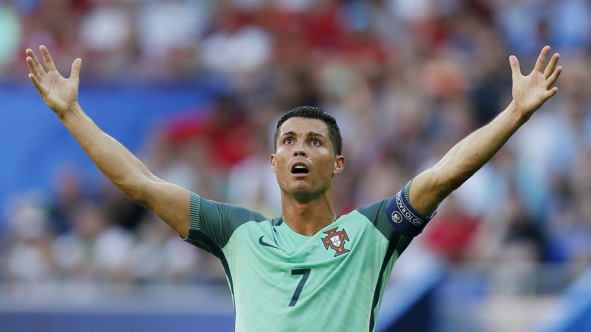 Cristiano Ronaldo rescata del infierno a Portugal tras su arrebato de furia