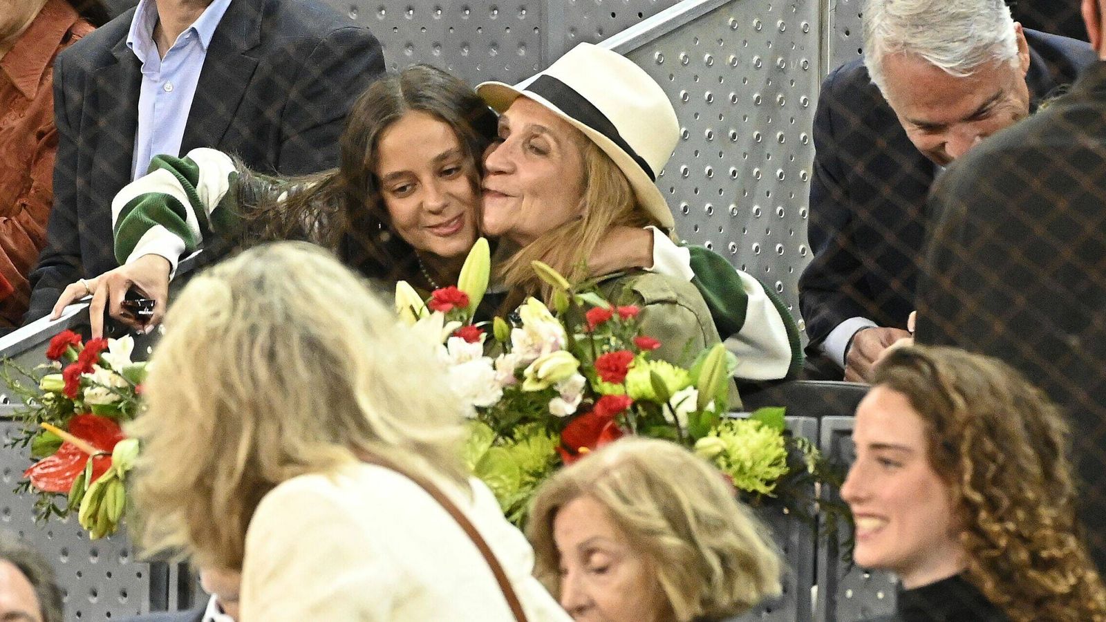 Victoria Federica y la infanta Elena, en el reciente Open de Tenis de Madrid. (Europa Press)