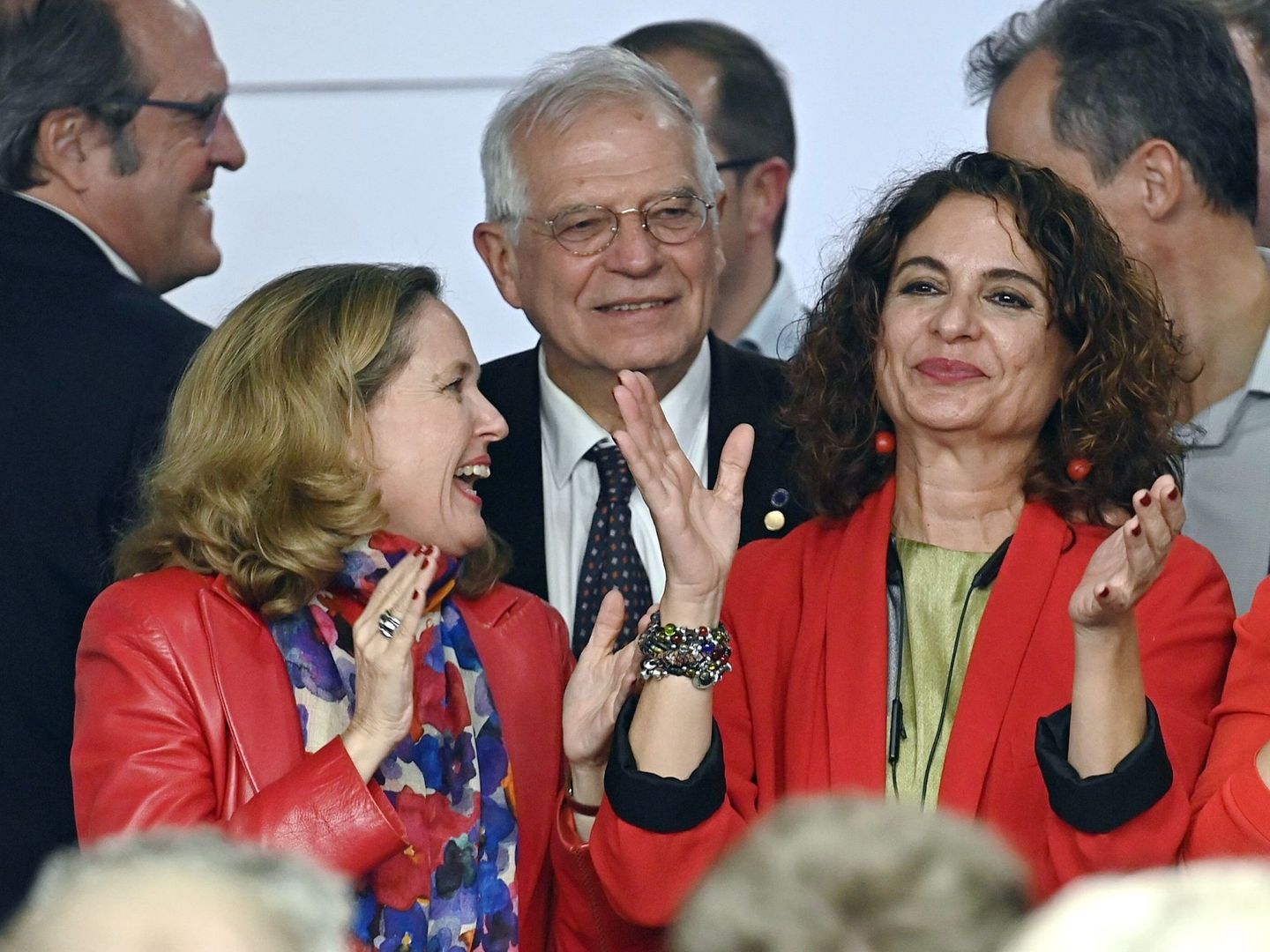 Los ministros Nadia Calviño, Josep Borrell y María Jesús Montero, la noche del 10-N en Ferraz. (EFE)