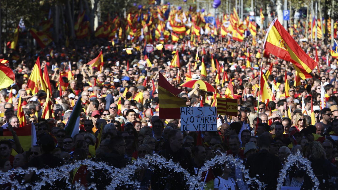 Manifestación convocada por Sociedad Civil Catalana (SCC) el pasado 29 de octubre en Barcelona contra el 'procés' independentista. (Efe)