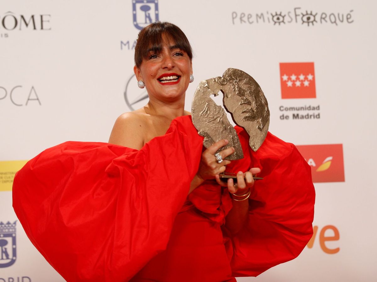 Foto: La actriz Candela Peña al recibir el Premio Forqué a la Mejor Interpretación por 'Hierro', el pasado diciembre. (EFE/Rodrigo Jimenez)