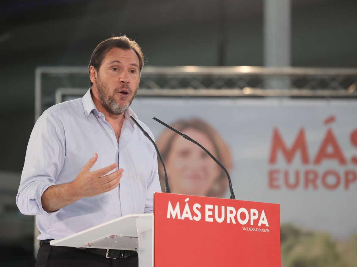 Foto: El ministro de Transportes y Movilidad Sostenible, Óscar Puente, en un mitin electoral. (Europa Press/Claudia Alba)