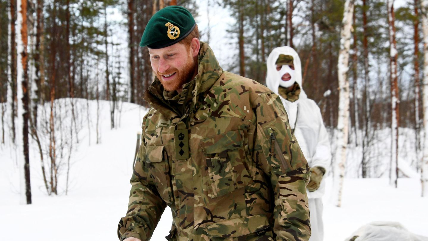 El príncipe Harry, en una cita militar. (Reuters)