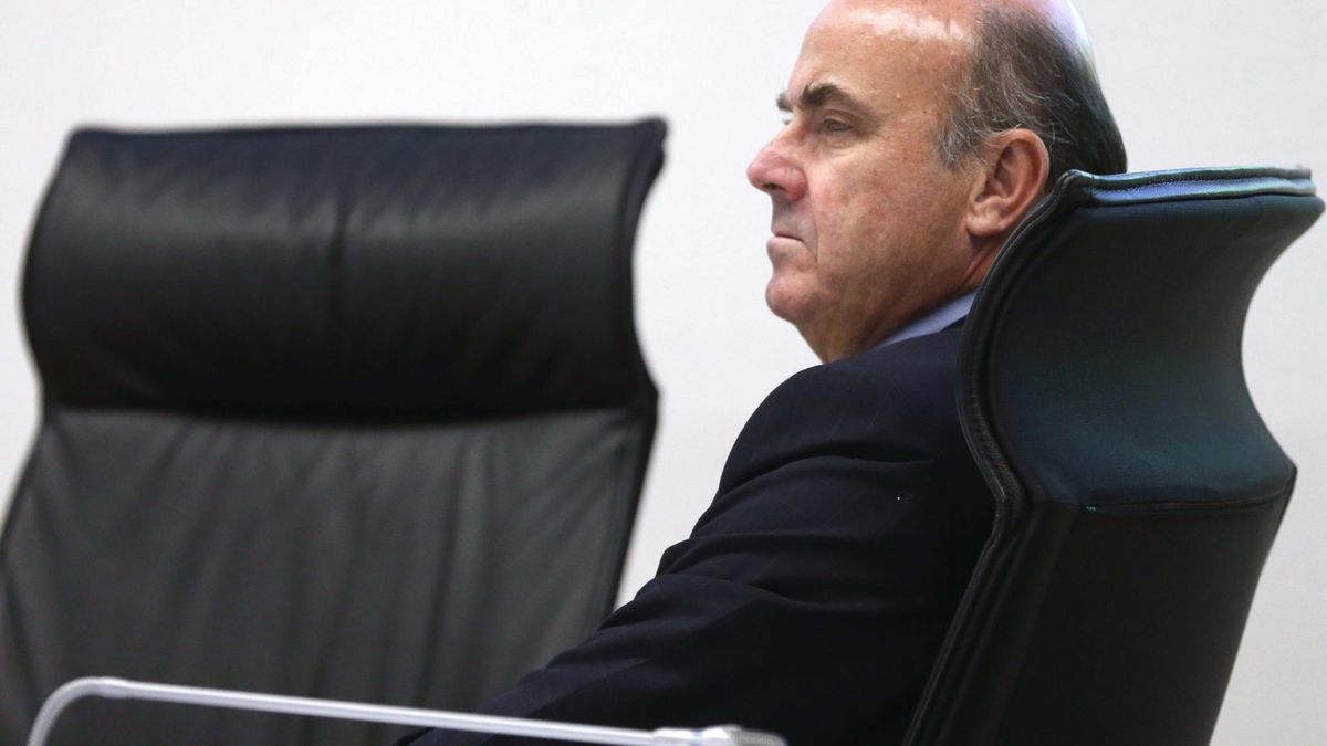 Guindos dice que tiene "posibilidades" y "apoyos" para ser presidente del Eurogrupo