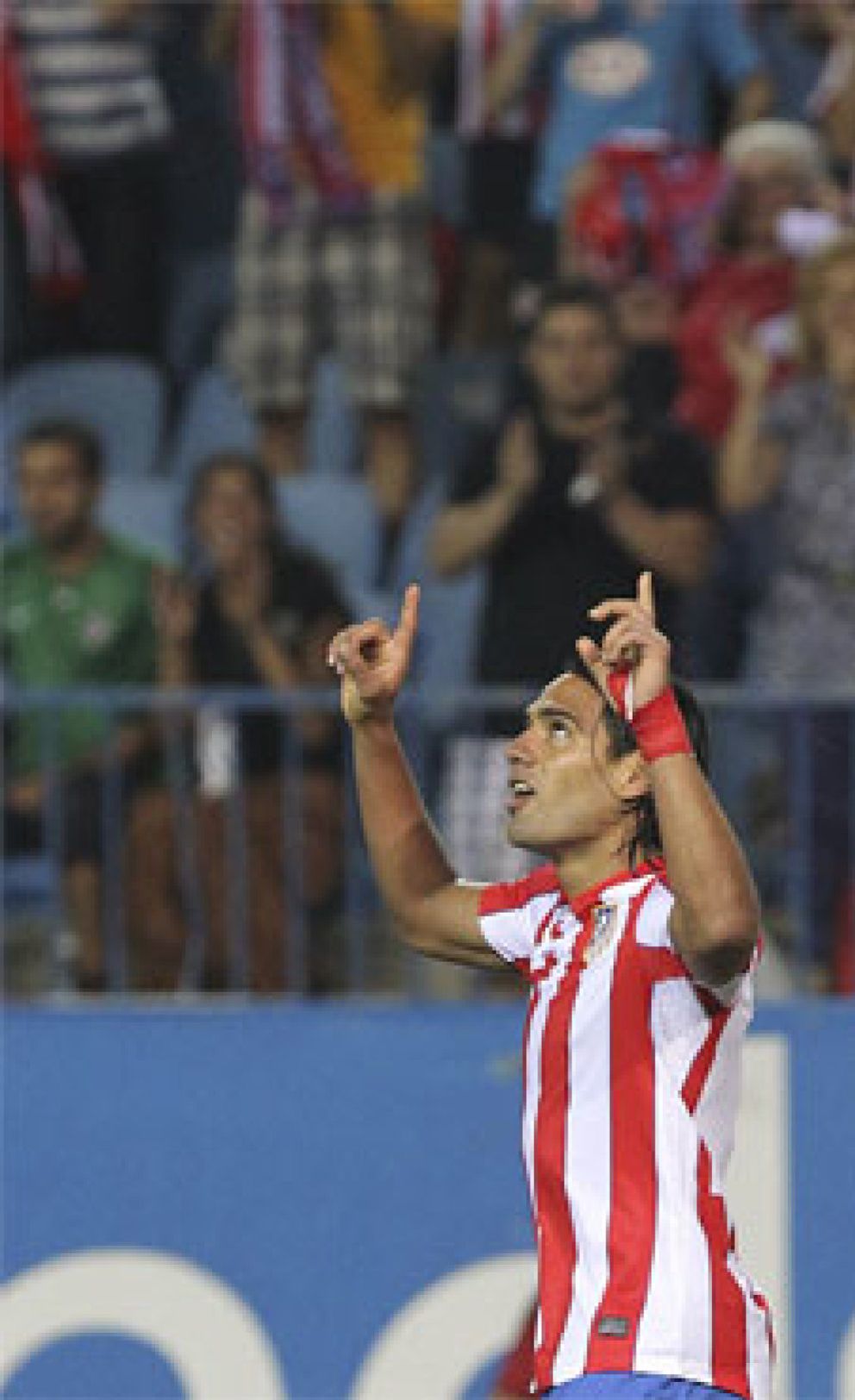 Foto: El Calderón idolatra a Falcao y él responde con goles y citas bíblicas