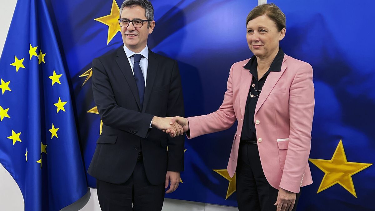 Bruselas dice que el diálogo sobre la amnistía "continuará" aunque Bolaños defiende que hay "cero" dudas