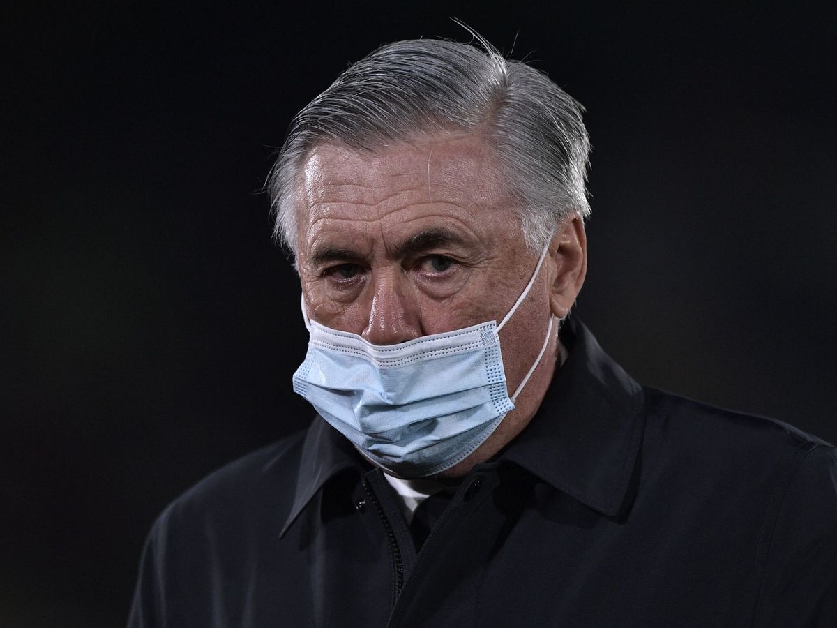 Foto: Carlo Ancelotti, en el partido de Copa contra el Elche. (Reuters/Pablo Morano)