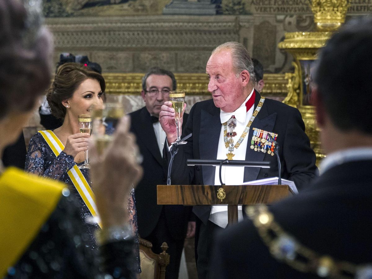 Foto: Cena de gala en el Palacio Real. (EFE/Emilio Naranjo)