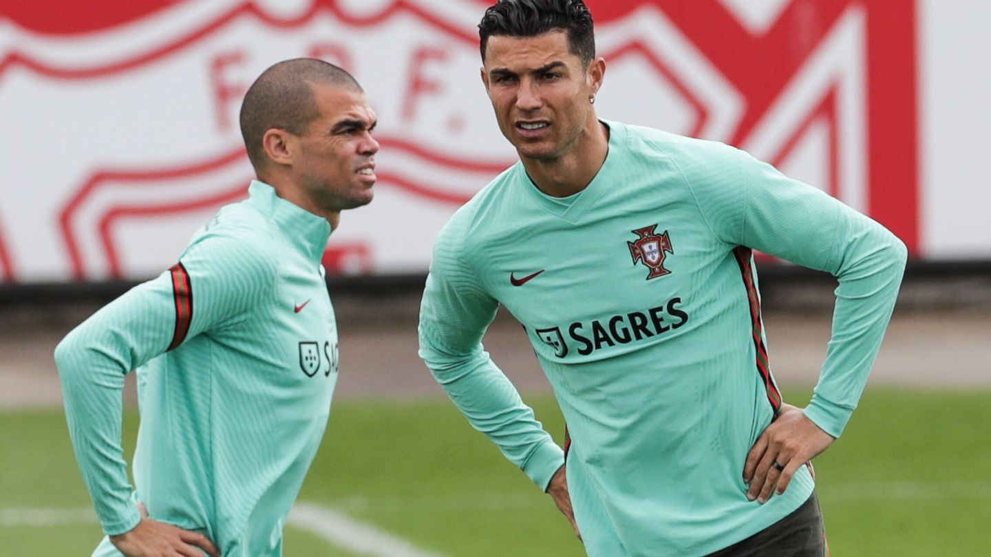 Cristiano Ronaldo y Pepe en un entrenamiento de la Selección 