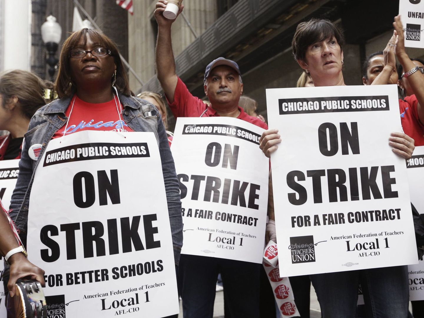 Miembros del Sindicato de Profesores de Chicago durante una huelga, en septiembre de 2012. (Reuters)