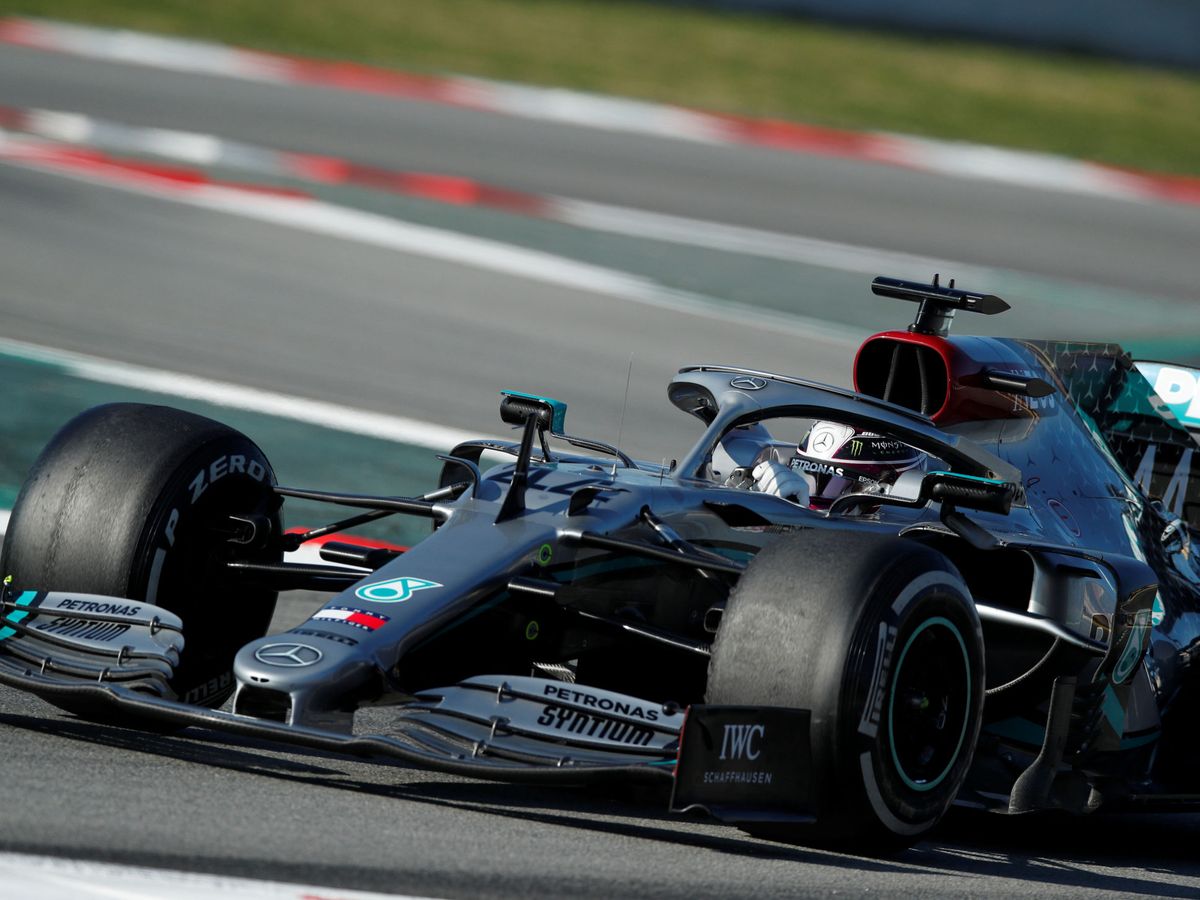 Foto: Lewis Hamilton, durante los test en Barcelona. (Reuters)