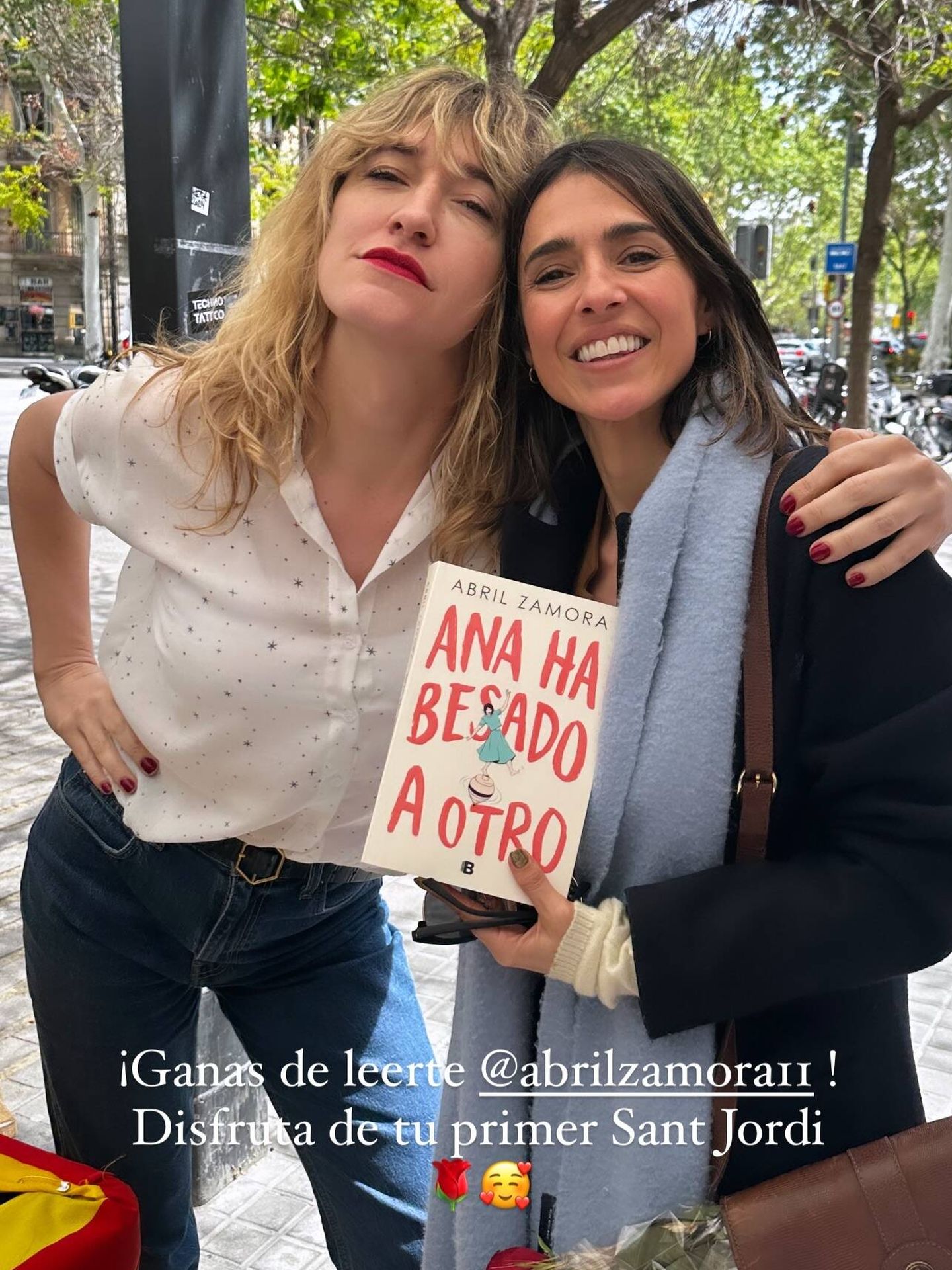 Abril Zamora y Cristina Brondo durante Sant Jordi de 2024. (Instagram/@cristinabrondo)
