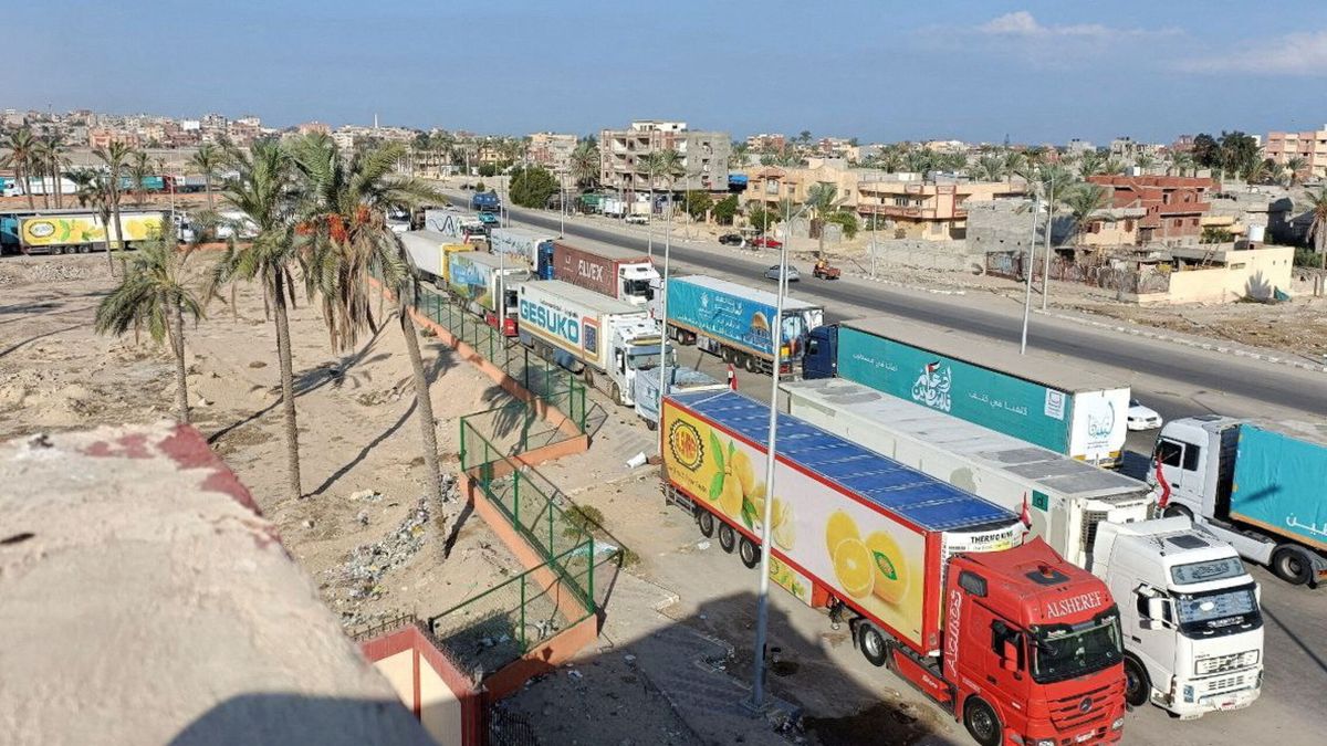 Egipto anuncia la reapertura del paso de Rafah para la entrada de ayuda mientras Israel niega el alto el fuego