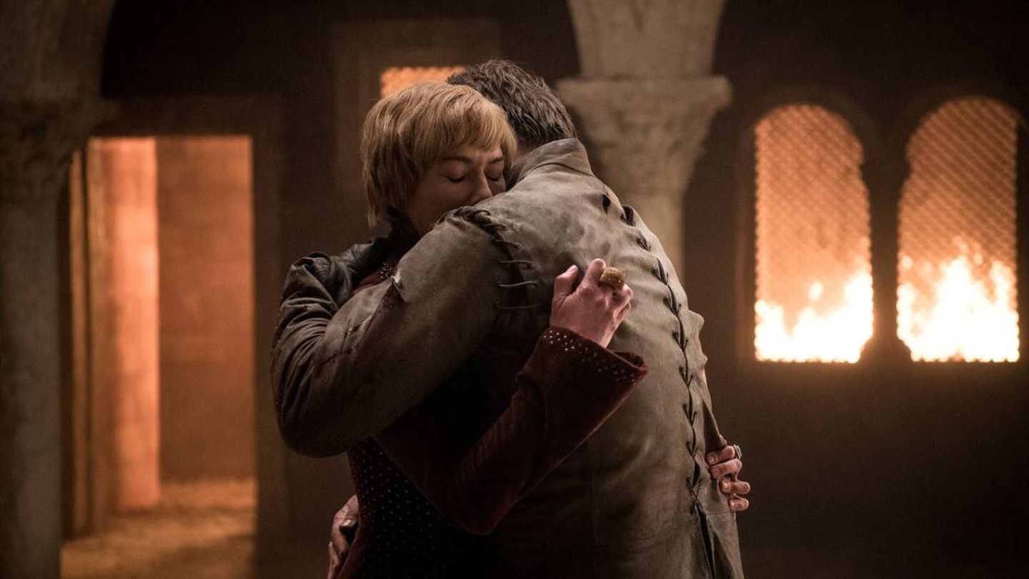 Fotografía promocional del abrazo de Jaime y Cersei. (HBO)