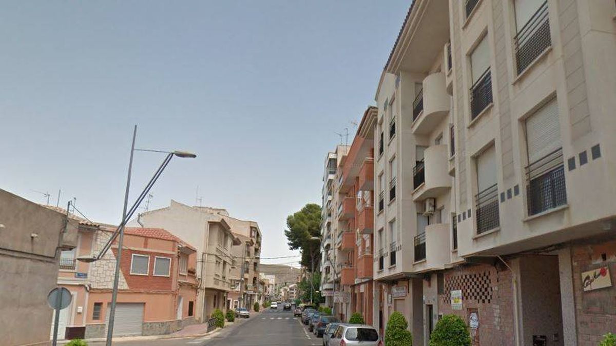 Muere una mujer de 75 años tras caer desde un tercer piso en Hellín (Albacete)