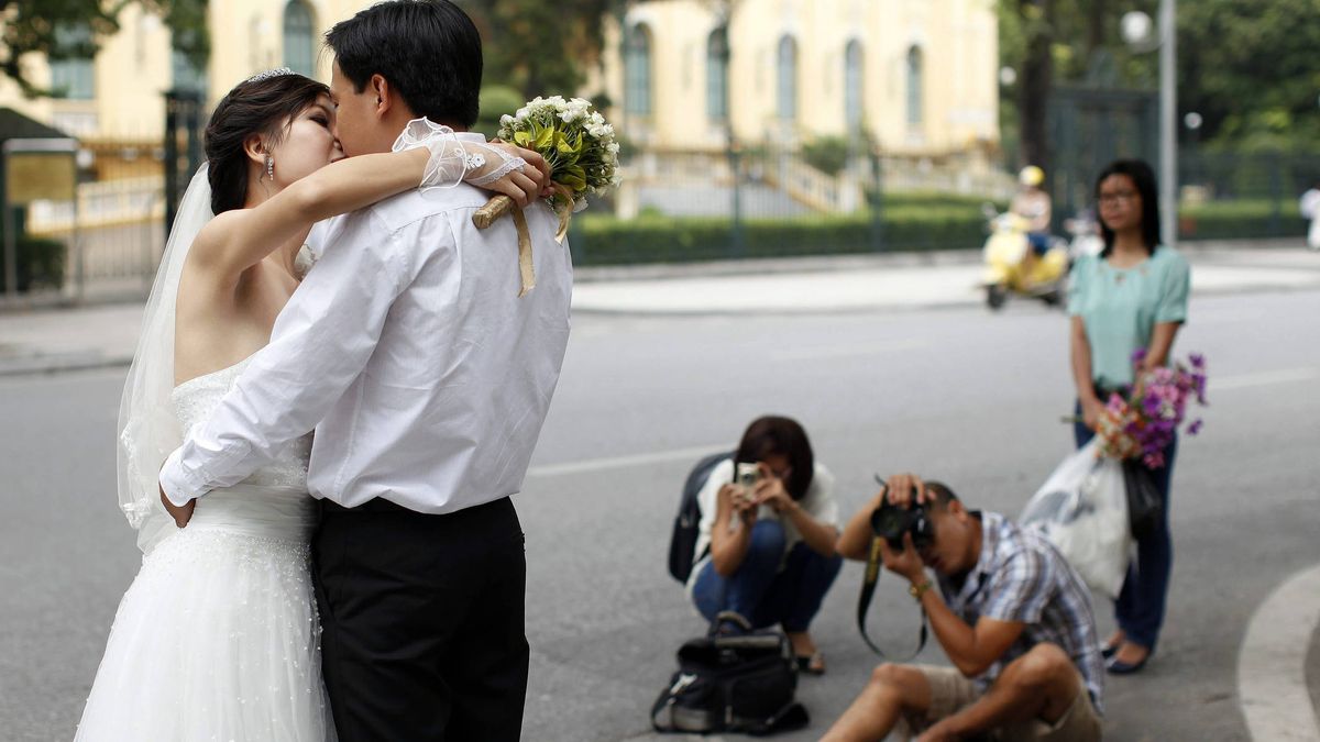 NH retrocede un 1% después de su nuevo matrimonio con HNA en China