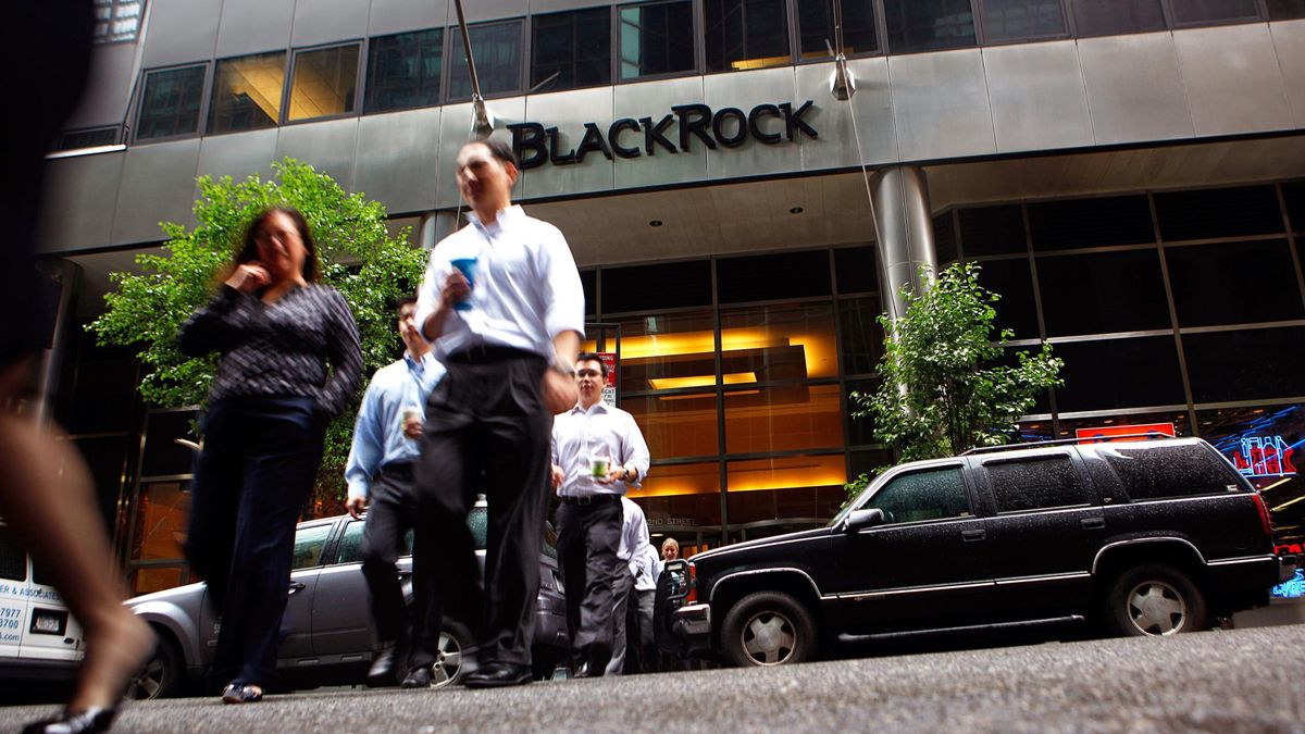 BlackRock vuelve a elevar su participación en Banco Santander por encima del 5%