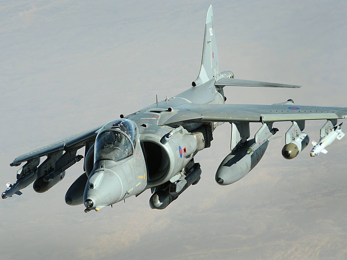 Foto: Harrier GR.9 de la RAF sobre Afganistán. (Staff Sgt. Allmon)