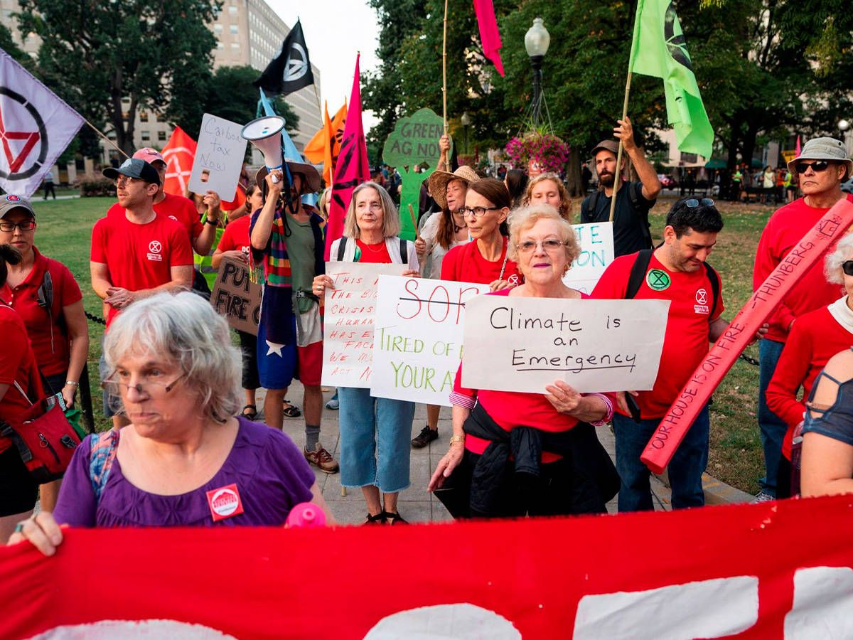 Foto: Imagen de archivo de una protesta contra el cambio climática en Washington. (Efe: Jim Lo Scalzo)