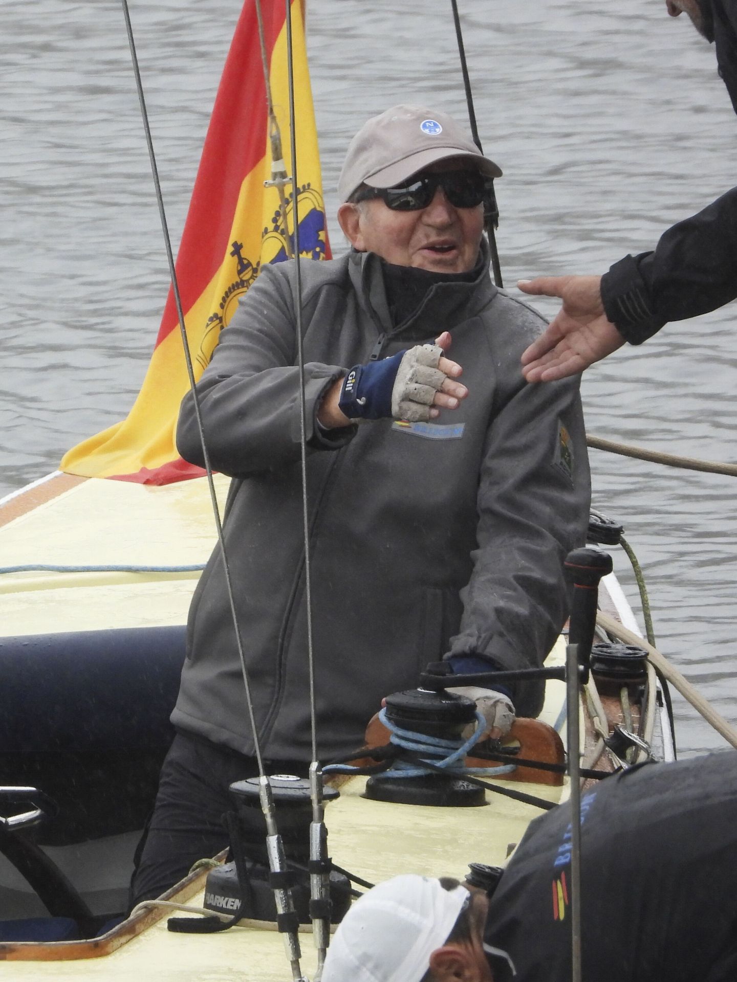 El rey Juan Carlos, hace unos días a bordo del Bribón. (EFE/Lavandeira Jr.)