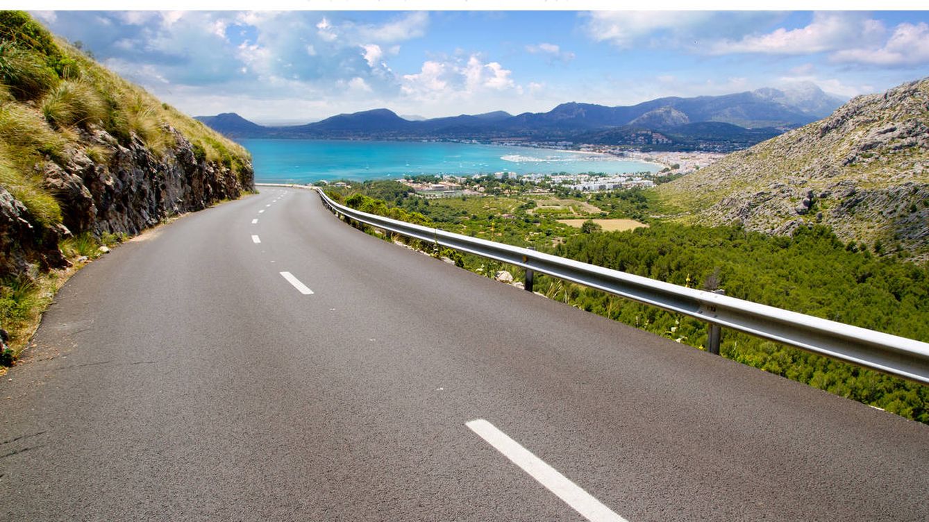 7 carreteras españolas con paisajes increíbles que debes recorrer este verano