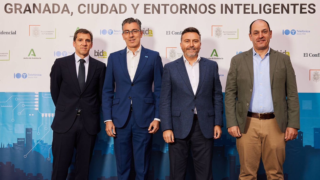 Joaquín Segovia, director territorial sur, junto a Alejandro Pérez, Jerónimo Palos y Mario Romero, equipo de Telefónica España.