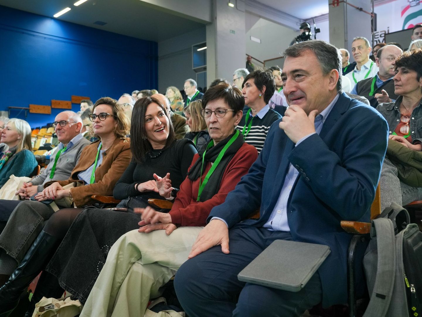 El PNV corona a Esteban como presidente y aprueba una hoja de ruta que ...