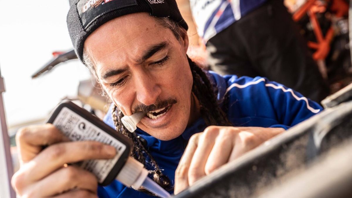Javi Vega, 'el iron man' español en el podio del Dakar que echaba de menos a su prometida