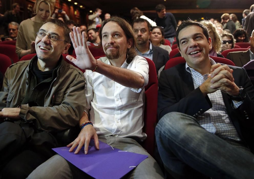 Foto: Juan Carlos Monedero y Pablo Iglesias, junto al líder de Syriza, Alexis Tsipras (Reuters)