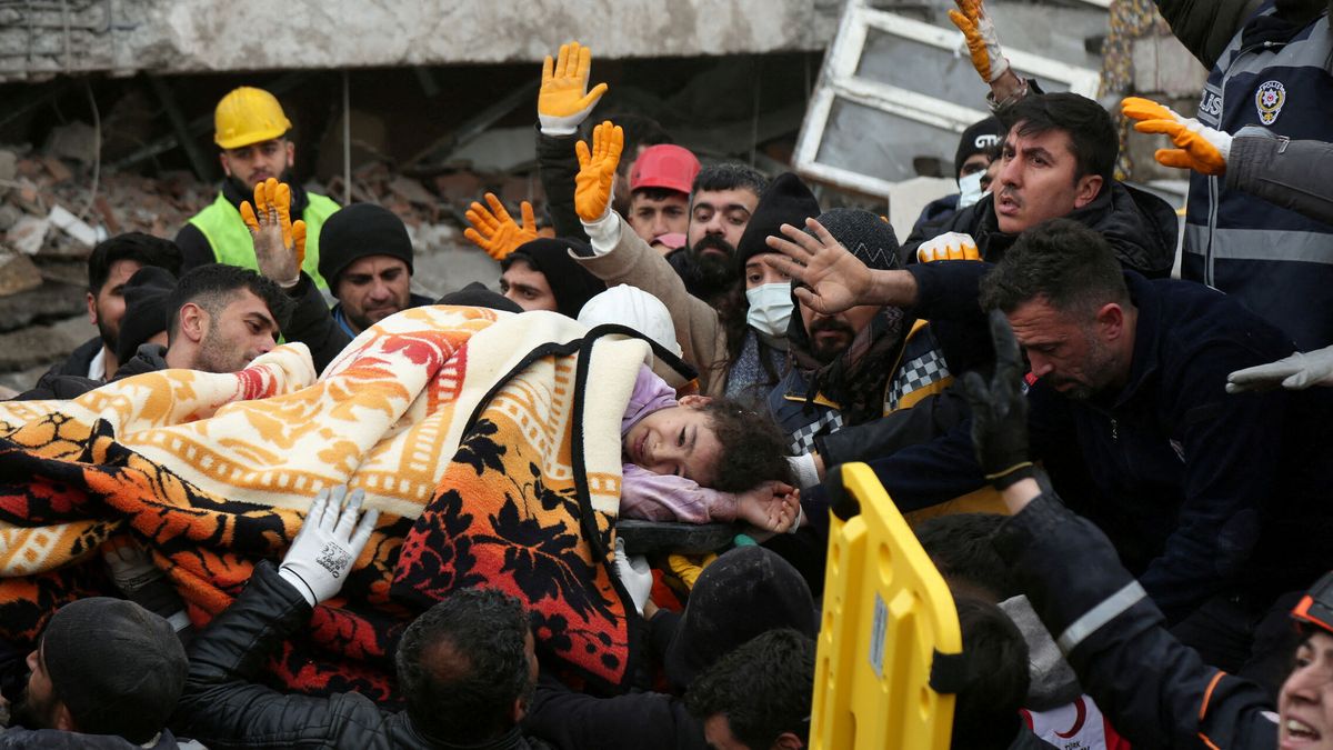 Numerosos deportistas turcos se encuentran bajo los escombros tras el terremoto