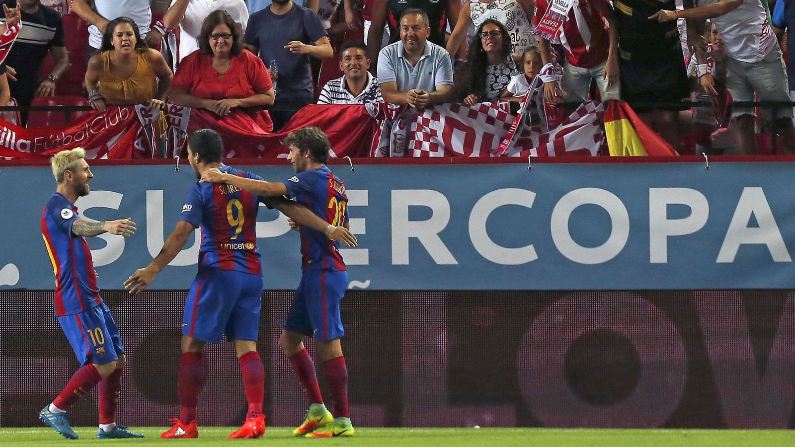 Foto: El Barcelona se impuso con claridad en el partido de ida de la Supercopa de España (EFE)