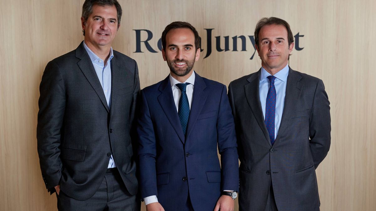 RocaJunyent ficha como socio de Arbitraje a Oriol Valentí, excargo del conseller Giró