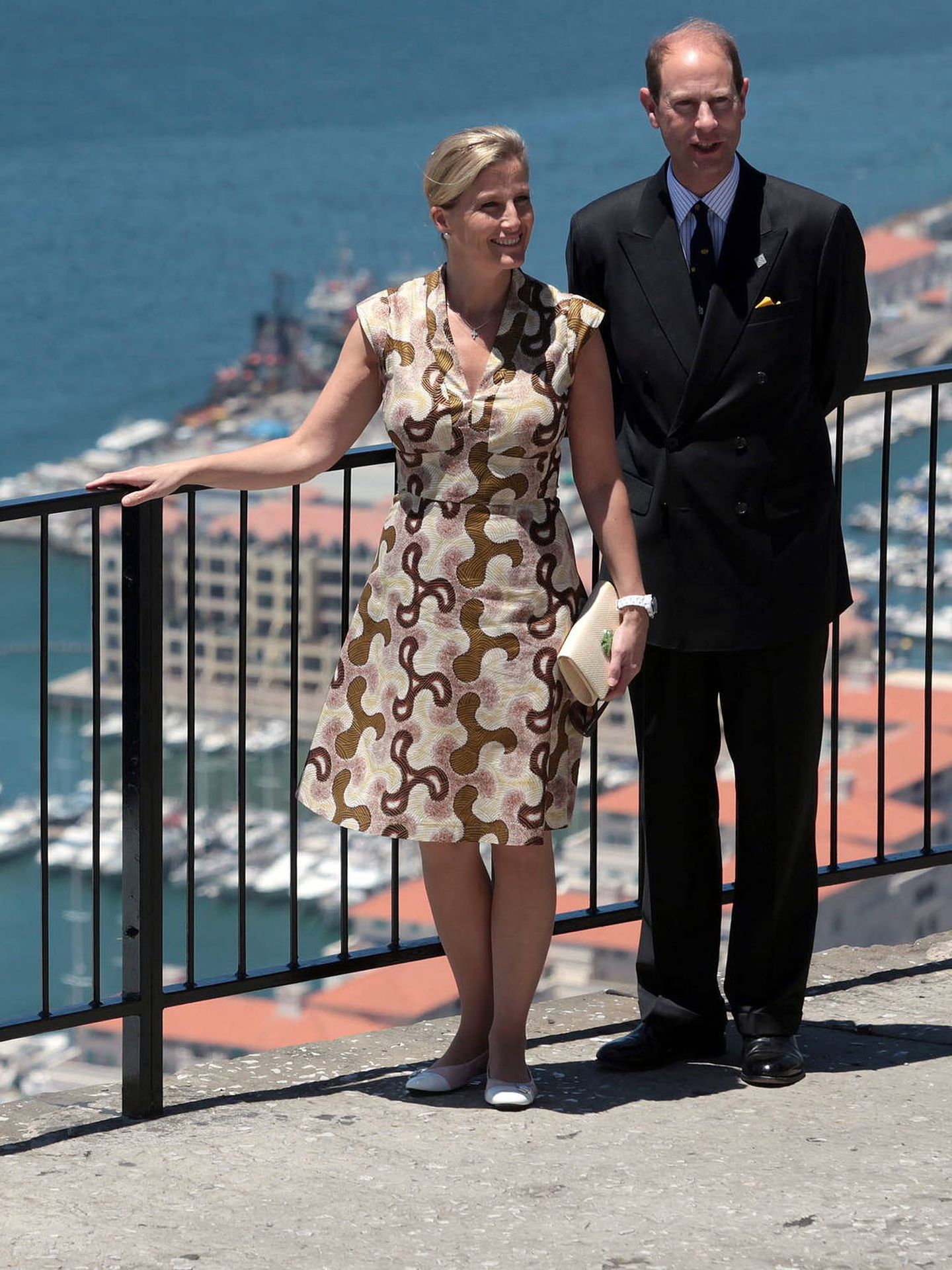 El príncipe Eduardo y Sophie Rhys-Jones, en su primera visita a Gibraltar en 2012. (EFE/Ragel)