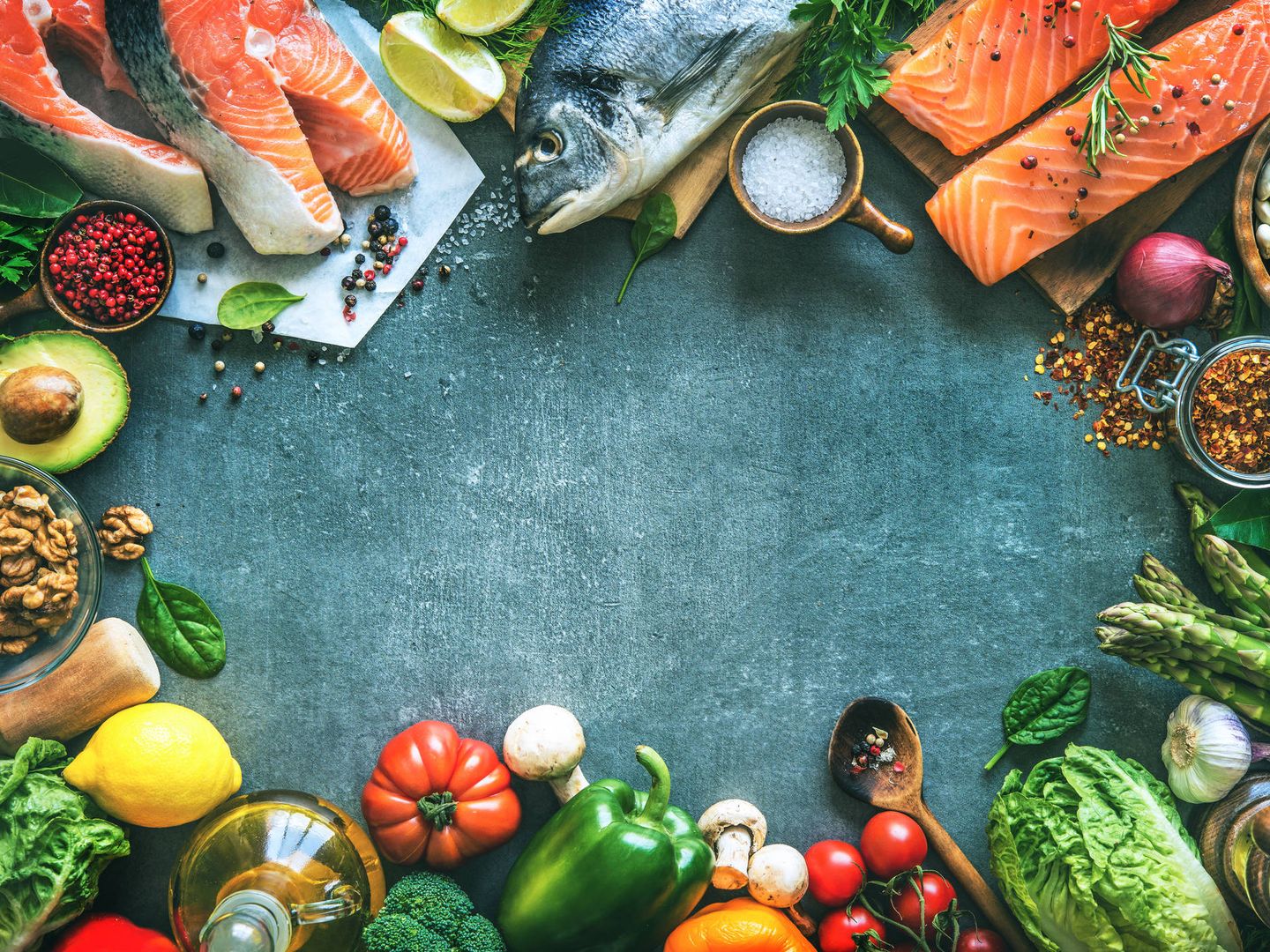 Frutas, verduras y pescados, base de la dieta mediterránea (Foto: iStock)