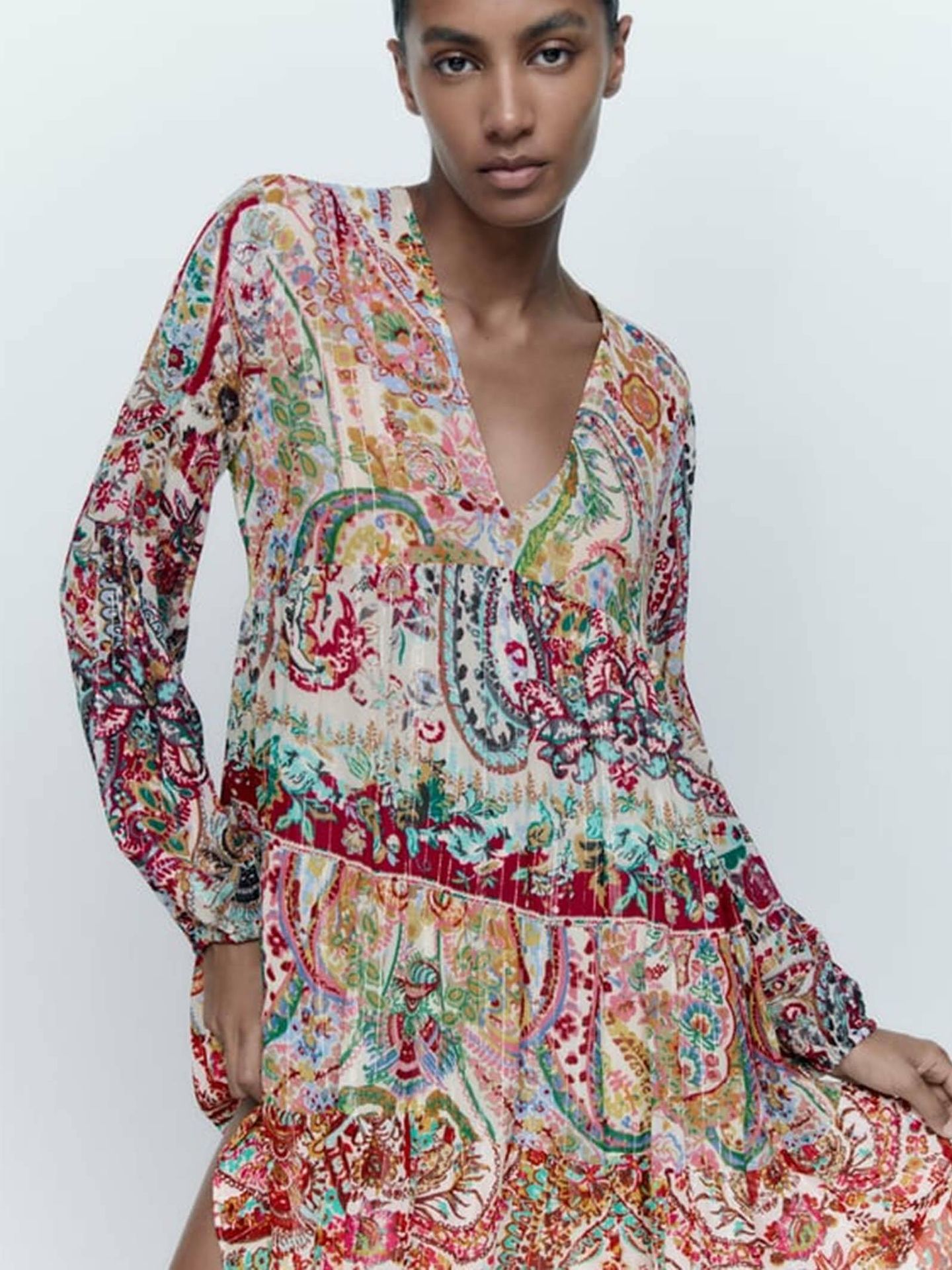 El nuevo vestido boho de Zara: multicolor, superventas y asequible. (Cortesía)