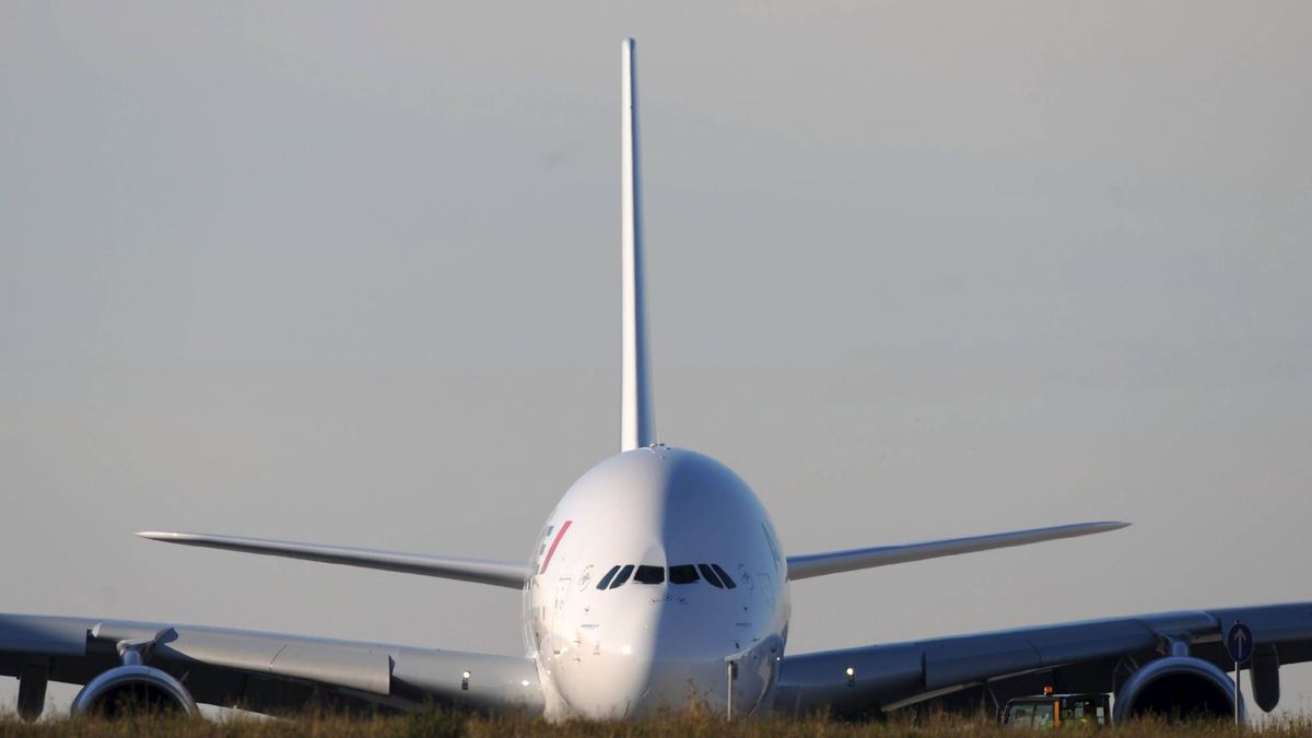 Airbus sigue exprimiendo el A380... Pero teme un bajón de pedidos en el A400M