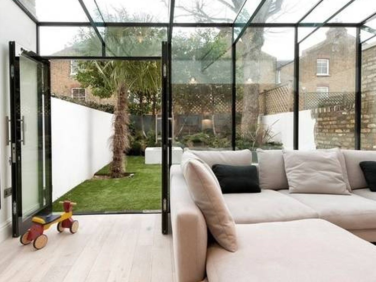 Cerramiento de terraza o un patio exterior: así puedes ganar metros en tu  casa