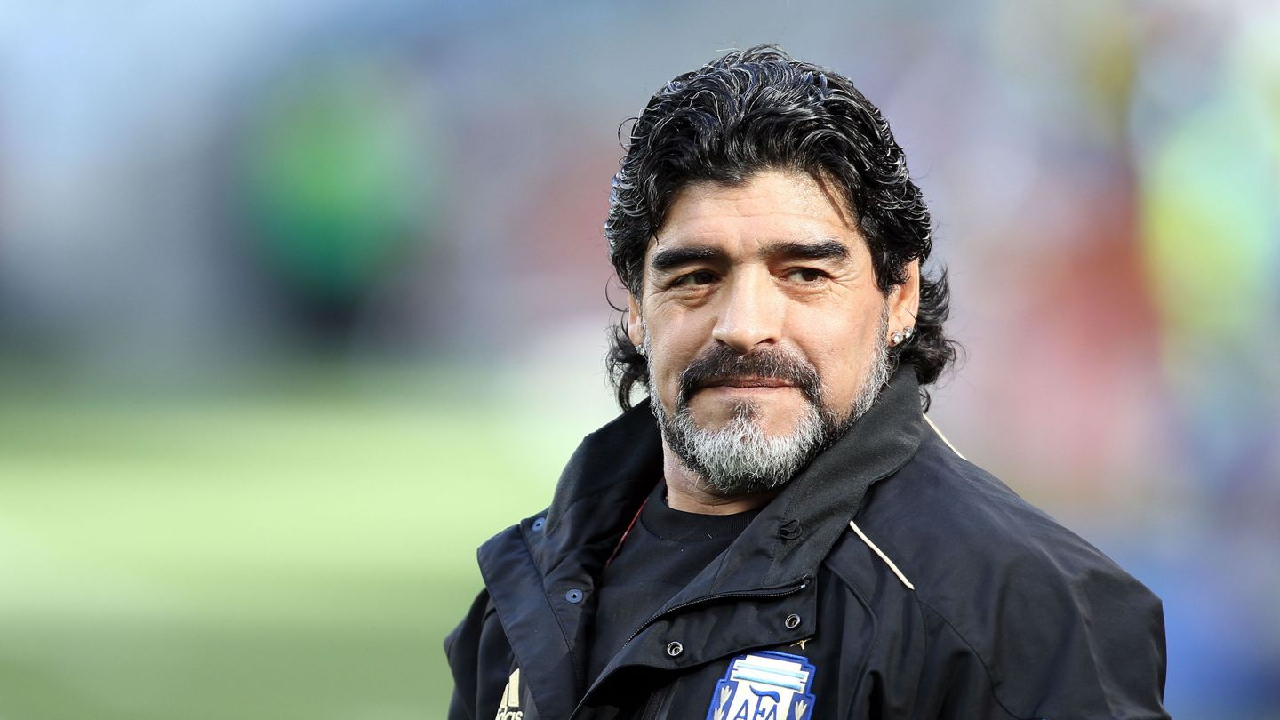Maradona, en su etapa como seleccionador de Argentina. (EFE/Javier Lizón)