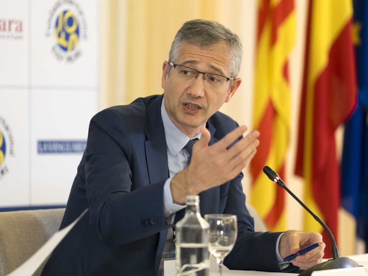 Foto: El gobernador del Bando de España, Pablo Hernández de Cos en el encuentro de economía en S'Agaró (EFE).–