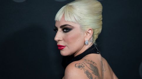 Lady Gaga luce el flequillo 'baby bangs' al más puro estilo Daphne Bridgerton